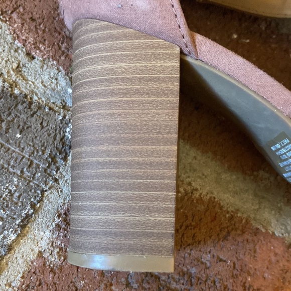 LC 4” block heels - Picture 10 of 11